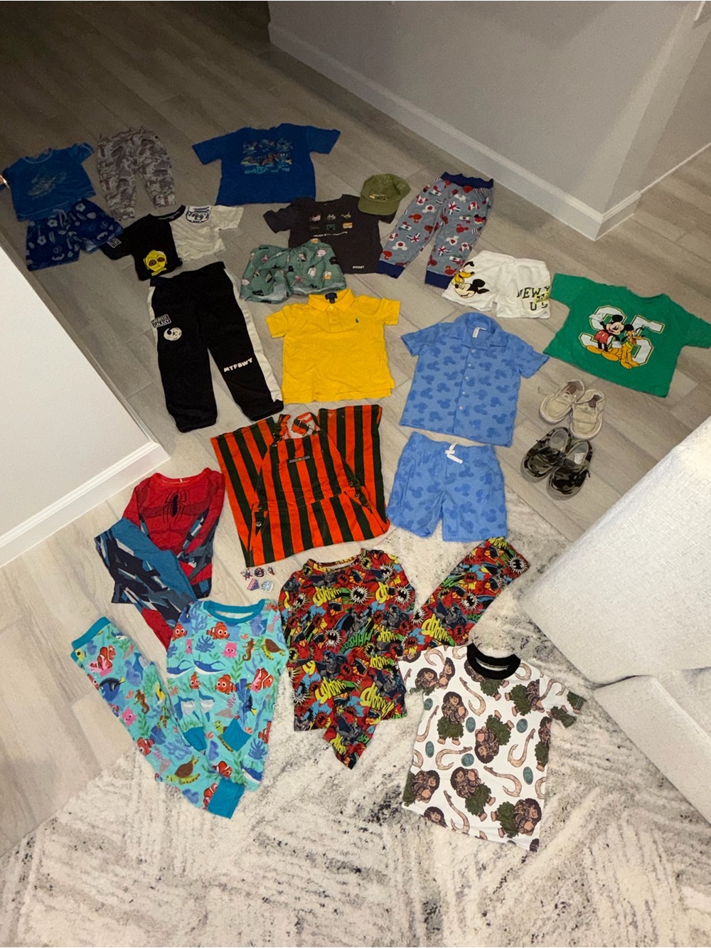 Boys Disney themed clothing 25pc bundle Minecraft Janie Jack H&M posh peanut lot